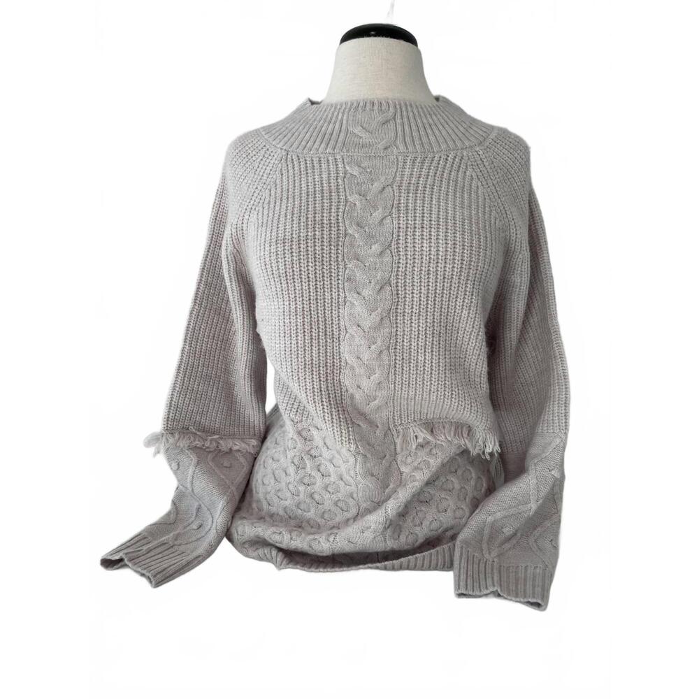 NEW OST women's textured blocking sweater in silver
